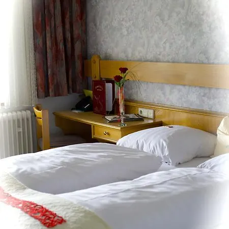 Отель Hotel - Reweschnier 3*