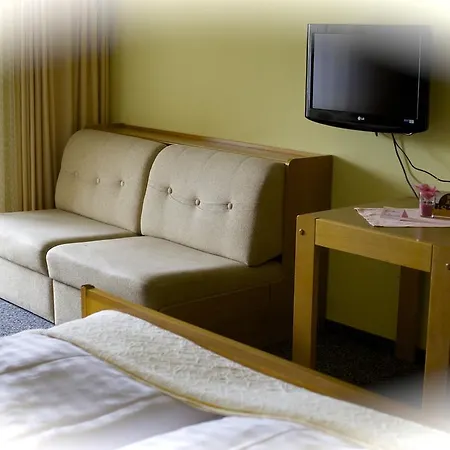 Отель Hotel - Reweschnier Kusel