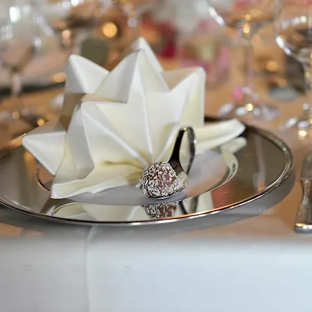 Отель Hotel - Reweschnier